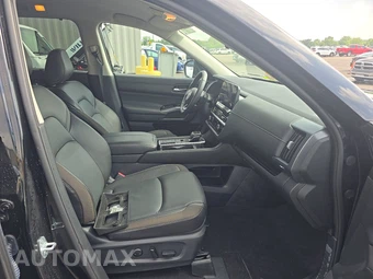 2025 Nissan Pathfinder SL – miniatura 8