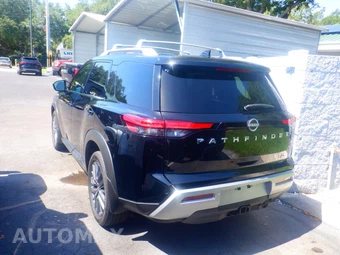 2025 Nissan Pathfinder SL – miniatura 12