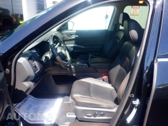 2025 Nissan Pathfinder SL – miniatura 5