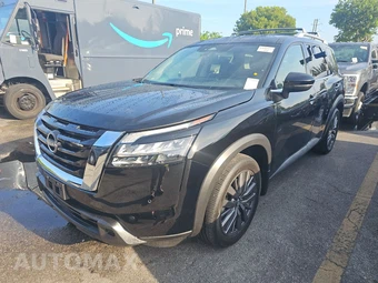 2025 Nissan Pathfinder SL