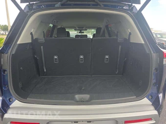 2025 Nissan Pathfinder SL – miniatura 12