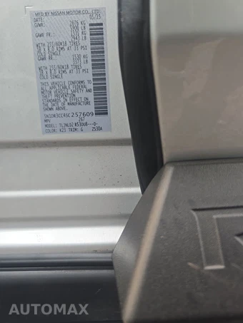 2025 Nissan Pathfinder SL – miniatura 14