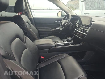2025 Nissan Pathfinder SL – miniatura 8