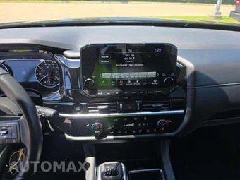 2025 Nissan Pathfinder SL – miniatura 11