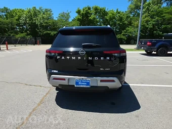 2025 Nissan Pathfinder SL – miniatura 4