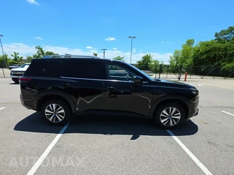 2025 Nissan Pathfinder SL – miniatura 5