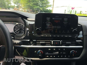 2025 Nissan Pathfinder SL - miniatura 10