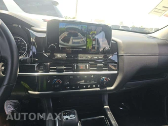 2025 Nissan Pathfinder SL – miniatura 10