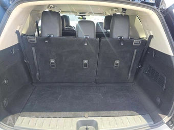 2025 Nissan Pathfinder SL – miniatura 15