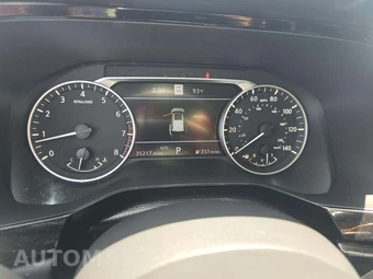 2025 Nissan Pathfinder SL – miniatura 9