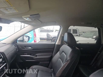 2025 Nissan Pathfinder SL - miniatura 18