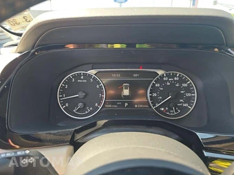 2025 Nissan Pathfinder SL – miniatura 6