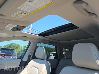 2025 Nissan Pathfinder SL – miniatura 8