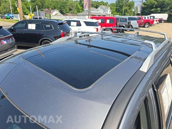 2025 Nissan Pathfinder SL – miniatura 9