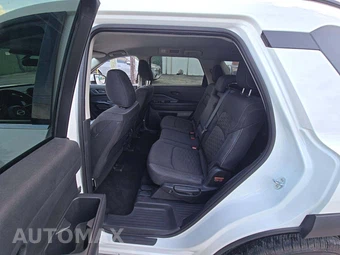 2025 Nissan Pathfinder SV – miniatura 10