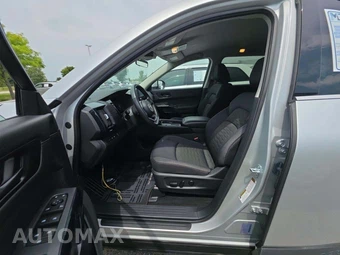 2025 Nissan Pathfinder SV - miniatura 6
