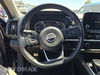 2025 Nissan Pathfinder SV – miniatura 10
