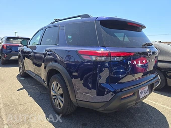 2025 Nissan Pathfinder SV – miniatura 6