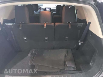 2025 Nissan Pathfinder SV – miniatura 15