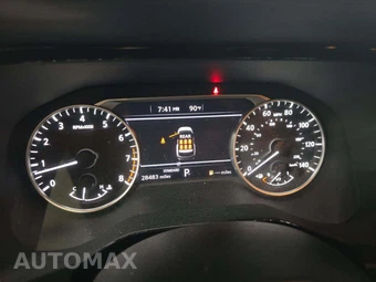 2025 Nissan Pathfinder SV – miniatura 9