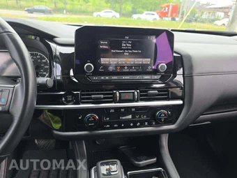 2025 Nissan Pathfinder SV – miniatura 10