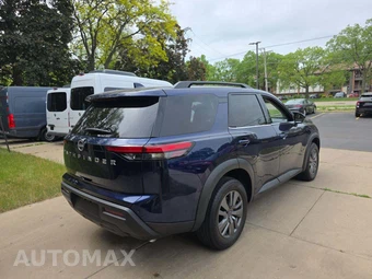 2025 Nissan Pathfinder SV – miniatura 3