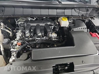 2025 Nissan Pathfinder SV – miniatura 12