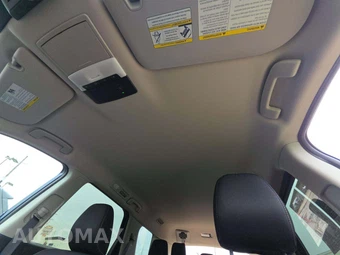 2025 Nissan Pathfinder SV – miniatura 11