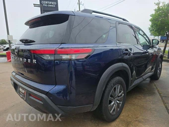 2025 Nissan Pathfinder SV – miniatura 3