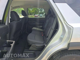 2025 Nissan Pathfinder SV – miniatura 10