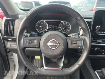2025 Nissan Pathfinder SV – miniatura 10