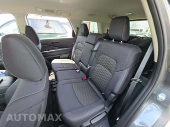 2025 Nissan Pathfinder SV – miniatura 13
