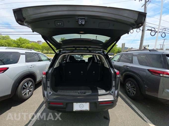2025 Nissan Pathfinder SV – miniatura 15