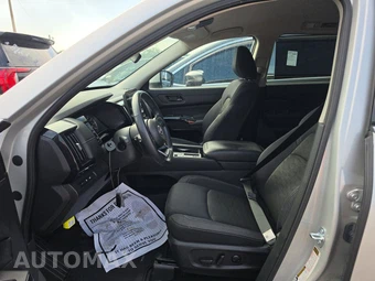 2025 Nissan Pathfinder SV – miniatura 13