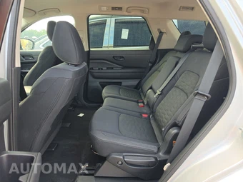 2025 Nissan Pathfinder SV – miniatura 19