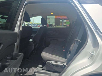 2025 Nissan Pathfinder SV – miniatura 10