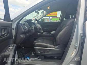 2025 Nissan Pathfinder SV – miniatura 3