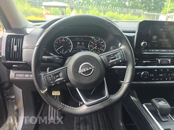 2025 Nissan Pathfinder SV – miniatura 10