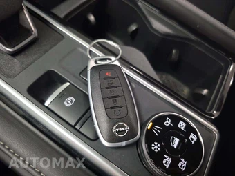 2025 Nissan Pathfinder SV - miniatura 5