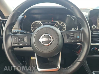 2025 Nissan Pathfinder SV – miniatura 10