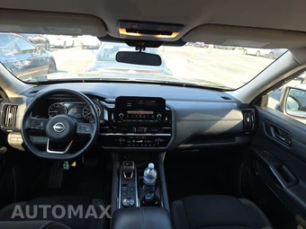 2025 Nissan Pathfinder SV – miniatura 11