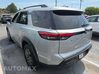 2025 Nissan Pathfinder SV – miniatura 2