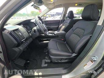 2025 Nissan Pathfinder SV – miniatura 6