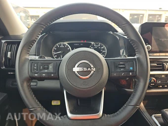 2025 Nissan Pathfinder SV – miniatura 10