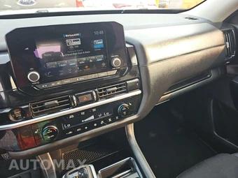 2025 Nissan Pathfinder SV – miniatura 11