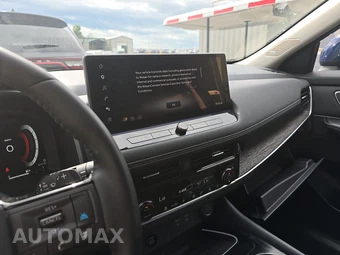 2025 Nissan Rogue Platinum - miniatura 11