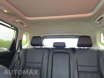 2025 Nissan Rogue Platinum – miniatura 11