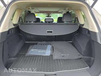 2025 Nissan Rogue Platinum – miniatura 14