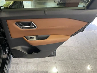 2025 Nissan Rogue Platinum - miniatura 44