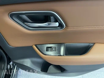 2025 Nissan Rogue Platinum - miniatura 45